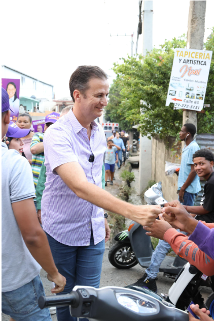 Aspirante a senador Walter Musa sigue muy activo realizando actividades proselitistas en lugares de Puerto Plata