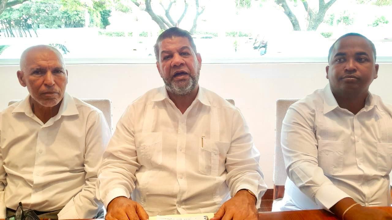 Asociación para el Desarrollo de Punta Rucia y alcalde de Estero Hondo acuerdan trabajar por sector turístico